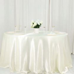 Ivory satin polyester tablecloths