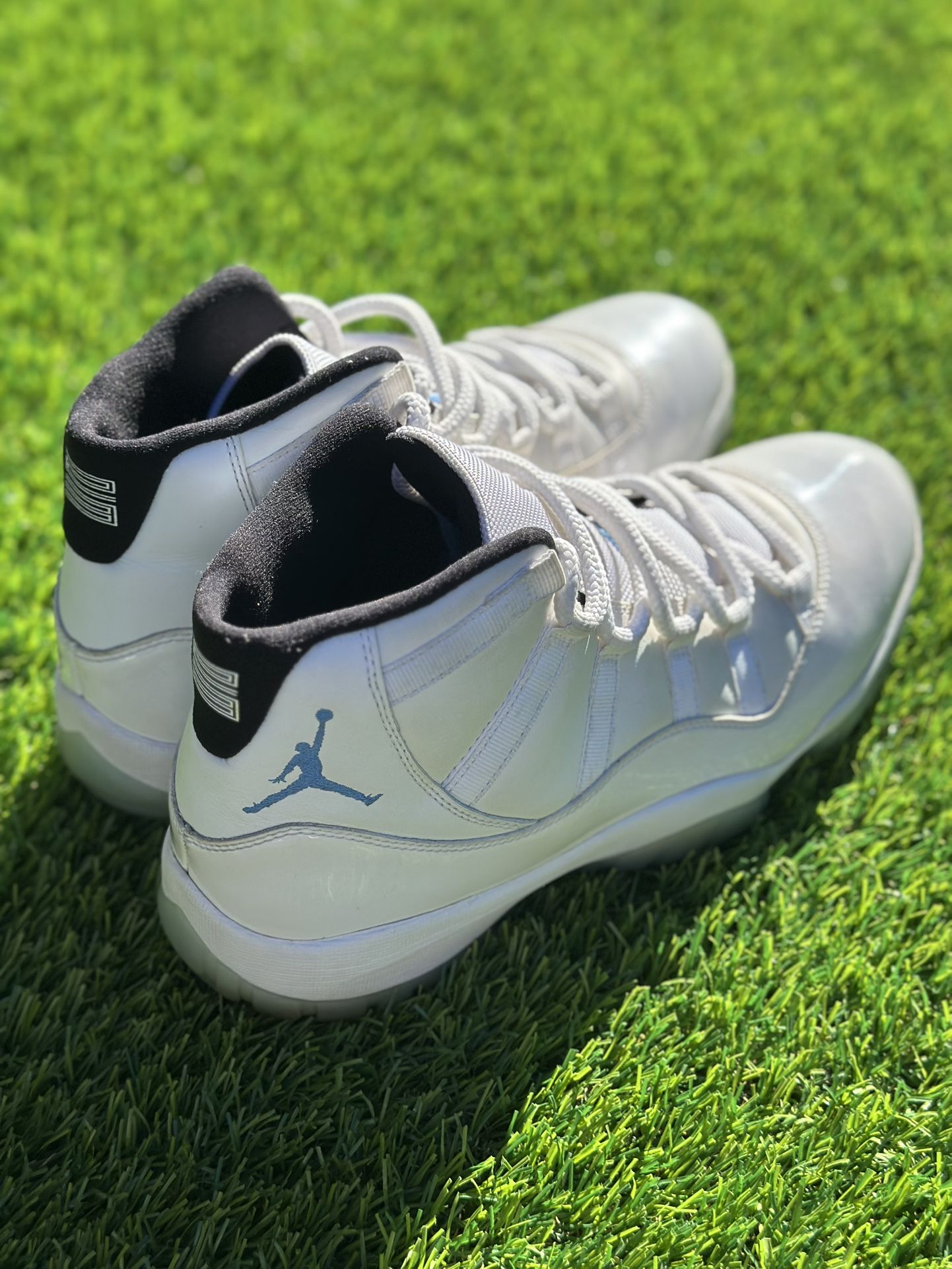 JORDAN 11 “LEGEND BLUE” (2014) size 9M