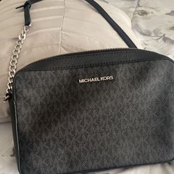 Michael Kors Blk Crossbody
