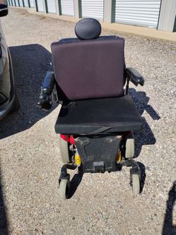 Pride Mobility Electric Lift Recliner Chair – Fully Functional