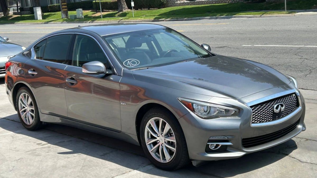 2017 INFINITI Q50