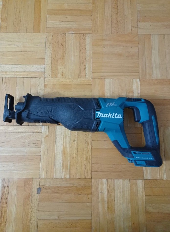 18V LXT Lithium-Ion Brushless Cordless Variable Speed Reciprocating Saw