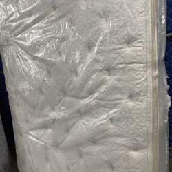 Queen Pillow Top Mattress. I Can Also Deliver.