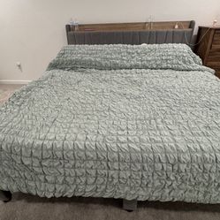King Size Bed And Mattress 