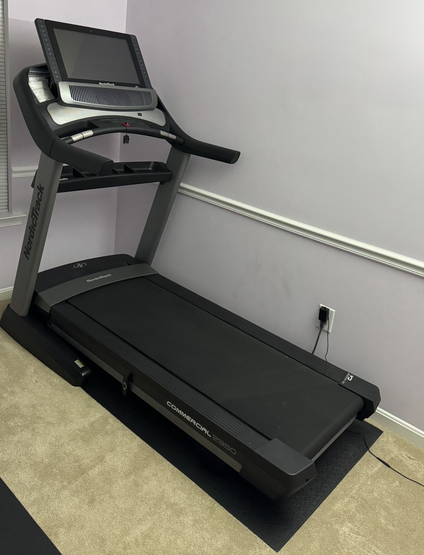 NordicTrack Commercial 2950 Treadmill – Like New, Warranty Motor, Extras Included