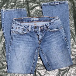 Women’s Levi’s Jeans