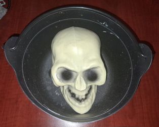 Halloween Bats & Cauldron Set
🎃 Halloween Decorations – Great Condition! 🎃