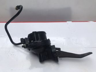 Gas pump Mercruiser V8 350 / Bomba de gasolina motor V8