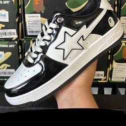 Bapesta shoes black n white