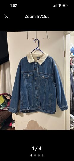 Men’s Jean Jacket Size Large 