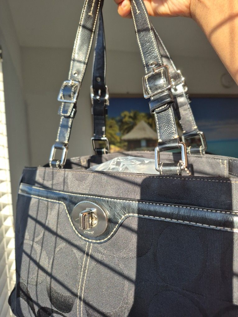 COACH Signature TOTE