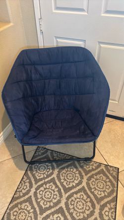 FOLDABLE COMFY CHAIR