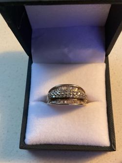 10kt Diamond Ring