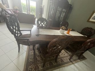 Rooms To Go Dinning Table Set With 6 Chairs And China $1500 OBO