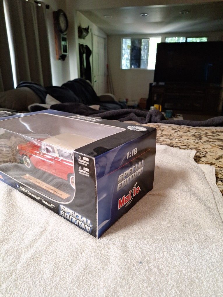 Collectible die cast.I guess fifty fifty five chevrolet nomadd