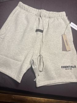 Light gray/white Essential shorts