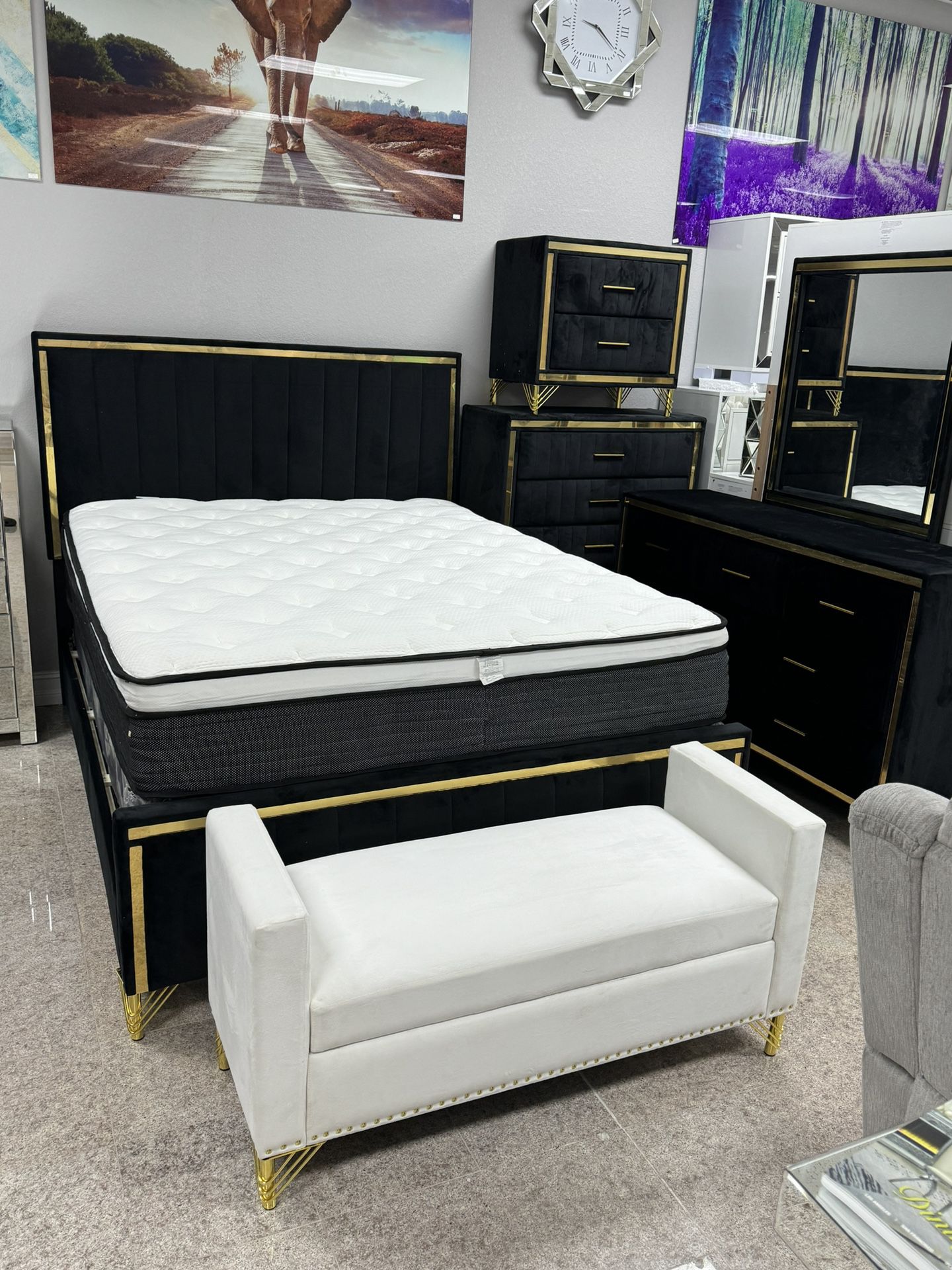 Black And Gold Bedroom 