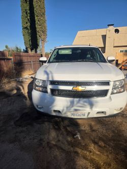 Chevy suburban 4x4 2012