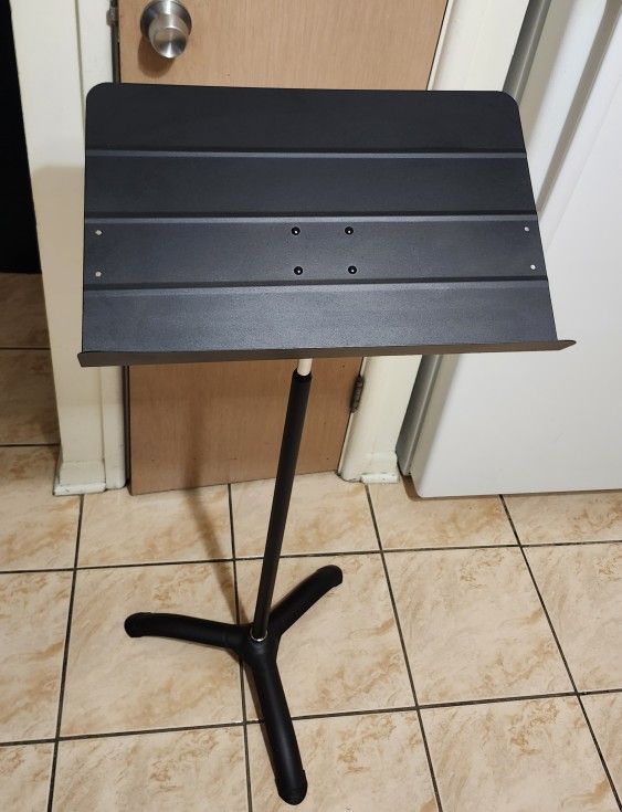 Music Stand Like New
