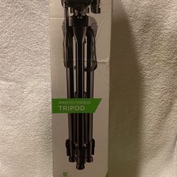 Vivitar Tripod 62”