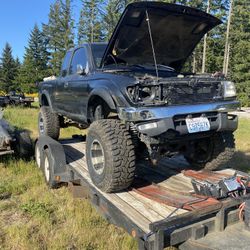 Parting Out Toyota Tacoma With Fabtec Lift 