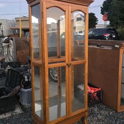 FREE Furniture – Display Cabinet, Shelves, Storage Units (Must Pick Up)