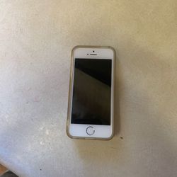 iPhone 5 NO Scratches or markings. Protected with case