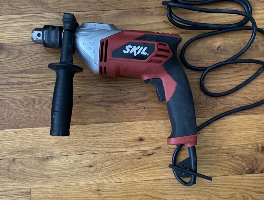 Skil 6335-01 7.0-Amps Corded 1/2-Inch Drill And Bag