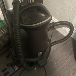 Working Shop Vac With Attachments 