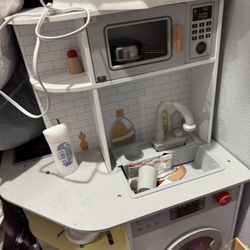 Kids kitchen 