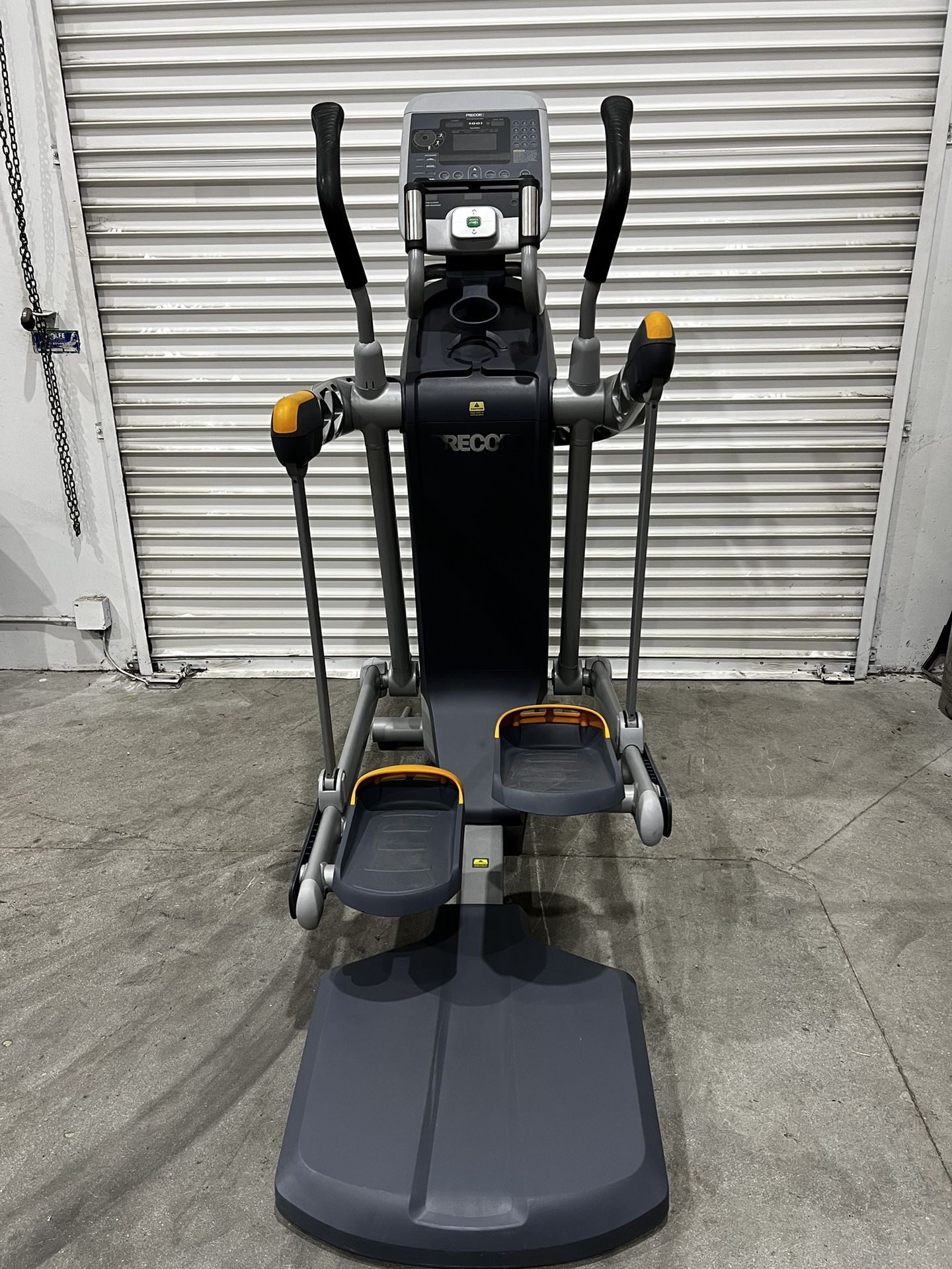 Precor AMT 100i Adaptive Motion Trainer Elliptical for Sale in Rcho ...