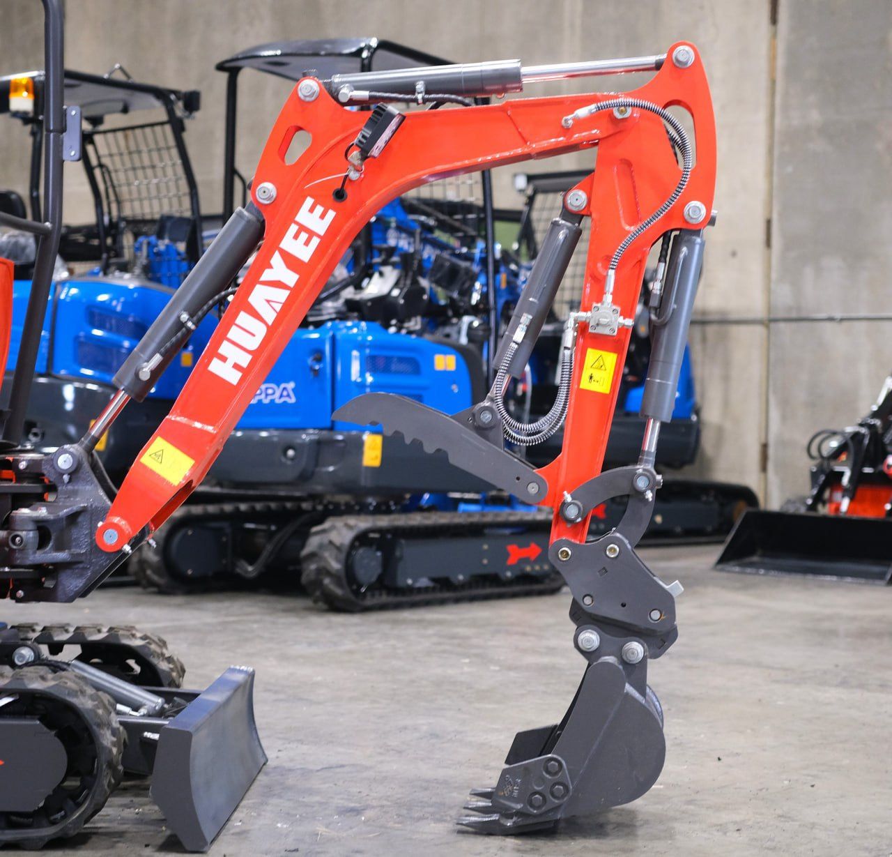 NEW HY14 Mini Excavator | Swing Boom and Hydraulic Thumb | ready for work