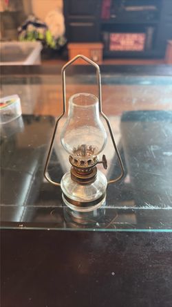 Miniature finger, kerosene oil lamp