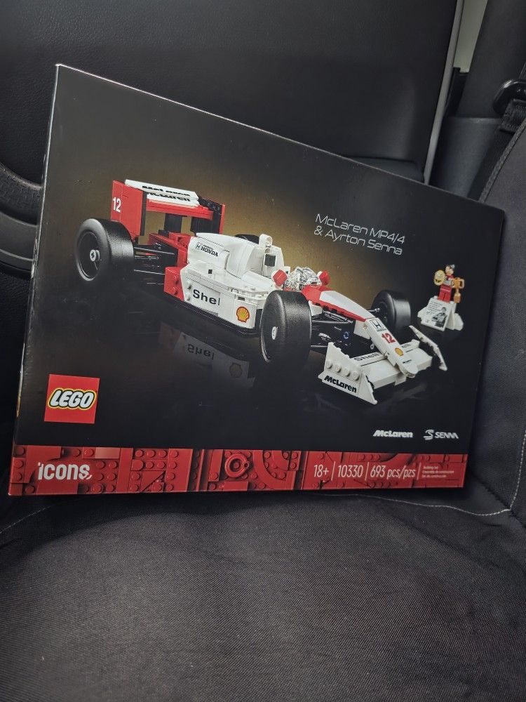 LEGO Icons McLaren MP4/4 & Ayrton Senna Model Race Car 10330