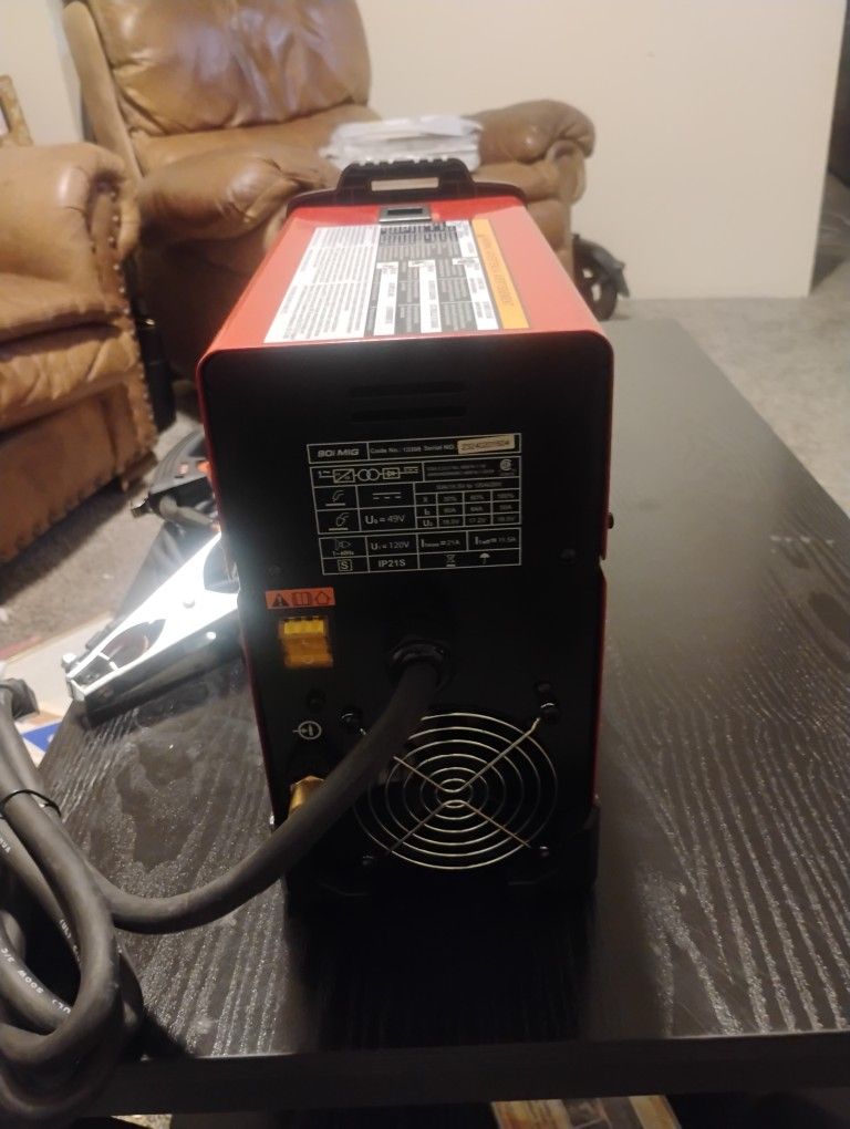 Lincoln 90i MIG Welder Brand New