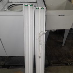 2) 4Ft Flood Light Works Perfect $6