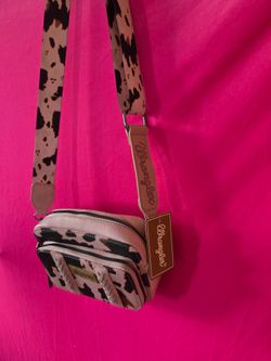 Womens Wrangler Pink Cow Print Purse