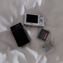 Digi Cam Nikon Coolpix Si 