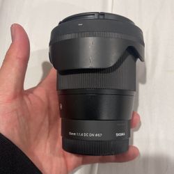 Sigma 16mm 1:1.4 DC DN 67