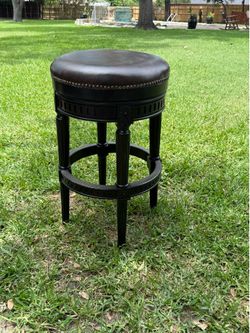 Frontgate barstool set