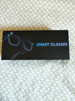 Smart Glasses in Box