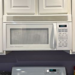 Amana Microwave Model MVH250W – White