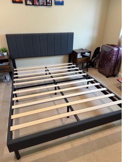 Queen Bed Frame - Great Condition