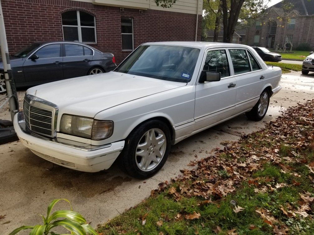 1990 Mercedes Benz 300SEL S-class