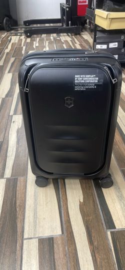 Victorinox Hardside Carry-On Suitcase