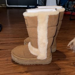 Size 9 Chestnut UGG Boots 