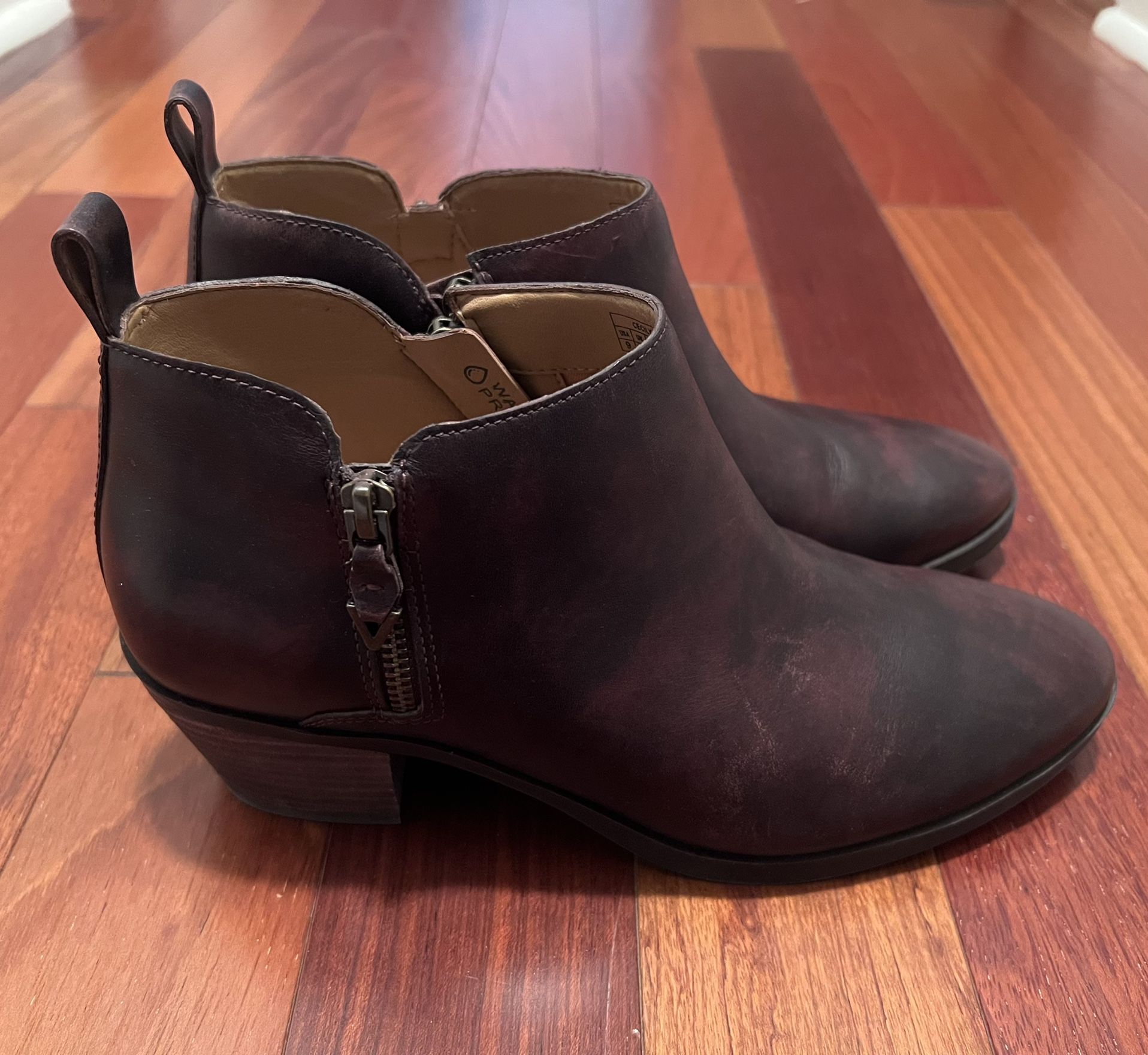 Vionic Waterproof Booties