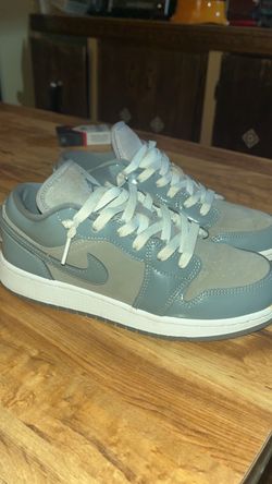 Air Jordan 1 Low Grey Sneakers