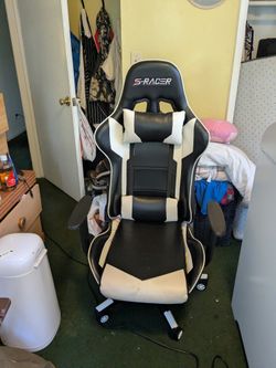 GTRacer-Style Gaming Chair – Good Condition