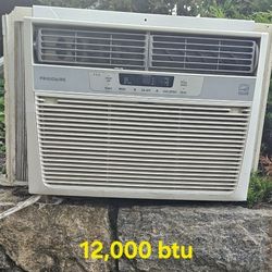 Air Conditioners (Please read the description)
